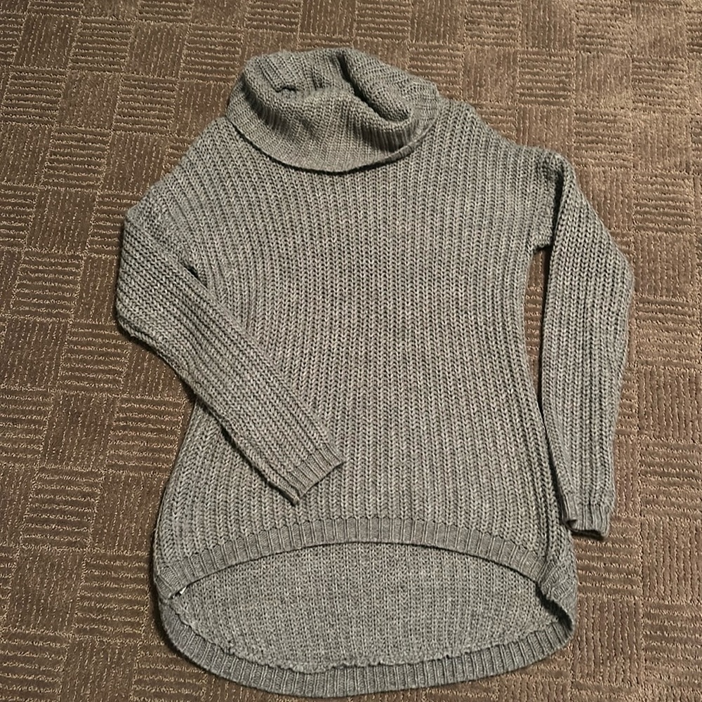 Forever 21 Oversized/Long turtleneck Gray knit Sweater
